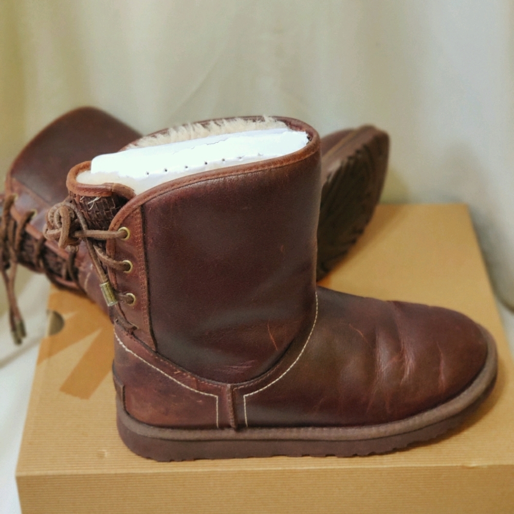 Ugg Mariana Chestnut leather 2 boots